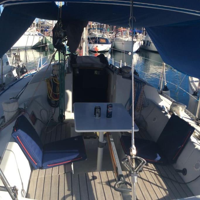 Hotel Nuitee A Bord De Danilou Un Voilier De 9.50M Sète Exterior foto
