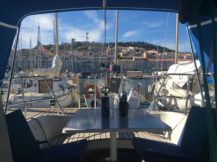 Hotel Nuitee A Bord De Danilou Un Voilier De 9.50M Sète Exterior foto