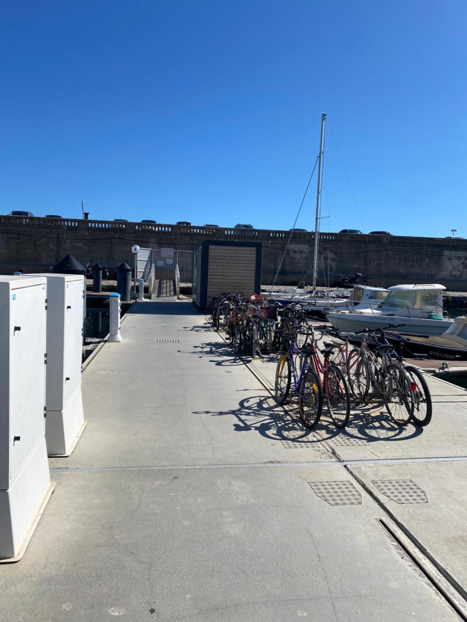 Hotel Nuitee A Bord De Danilou Un Voilier De 9.50M Sète Exterior foto